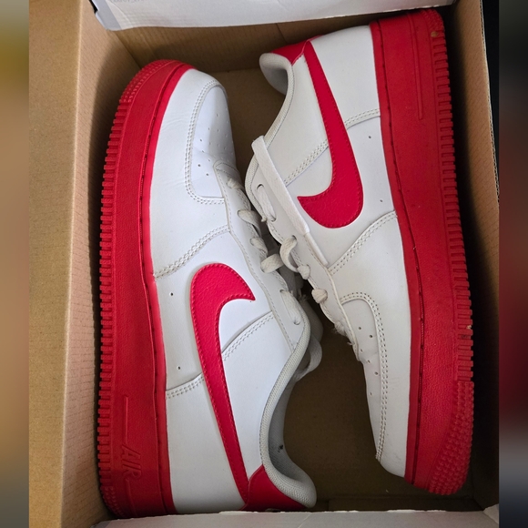 Boys (Big Kids) Air Force 1s - Size 7 - Picture 9 of 9